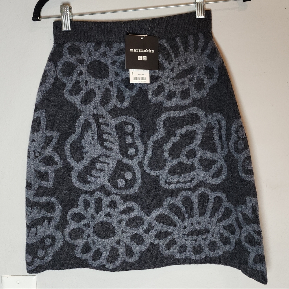 NWT Marimekko X Uniqlo 100% Lambswool Grey Floral Pullon Mini Skirt Small